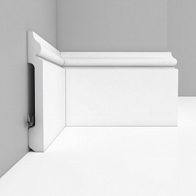 Плинтус напольный DECOMASTER D118 (138*18*2000мм)