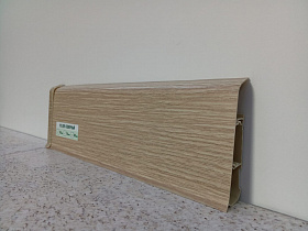 Плинтус пластиковый Идеал ДЕКОНИКА 70 213 Дуб Северный